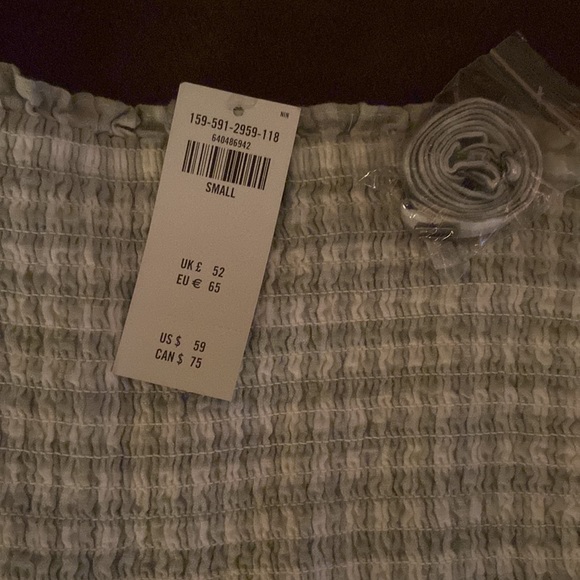 NWT Abercrombie and Fitch sage green gingham romper 🤩🤩 - Picture 2 of 5